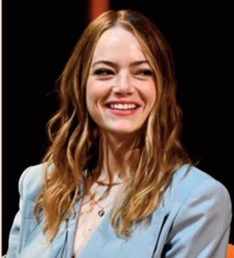 Emma Stone dans un nouveau film silencieux et sombre du réalisateur grec Lanthimos