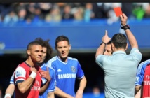 Un joueur exclu à la place d’un autre pendant Chelsea-Arsenal