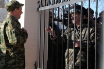 Kiev décide de transférer ses troupes de Crimée  vers l'Ukraine continentale