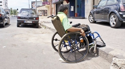 Les personnes handicapées, parent pauvre des politiques publiques