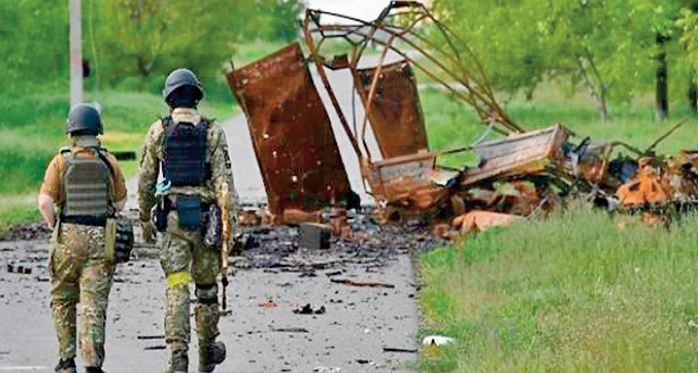 L'étau russe se resserre sur Severodonetsk et Lyssytchansk dans le Donbass L'étau russe se resserre sur Severodonetsk et Lyssytchansk dans le Donbass