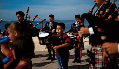 La cornemuse, un air d’Ecosse dans une banlieue pauvre du Brésil