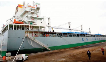 Arrivée au port de Casablanca du bateau transportant les modules de l' unité industrielle de fabrication de vaccins de Benslimane
