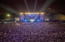 “Festivalons” avec modération et retenue “Festivalons” avec modération et retenue