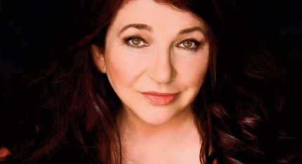 Kate Bush bouleversée par le regain de popularité de son ancien tube