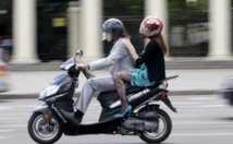 Les scooters à deux temps, “super polluants” de l’air dans les villes Les scooters à deux temps, “super polluants” de l’air dans les villes