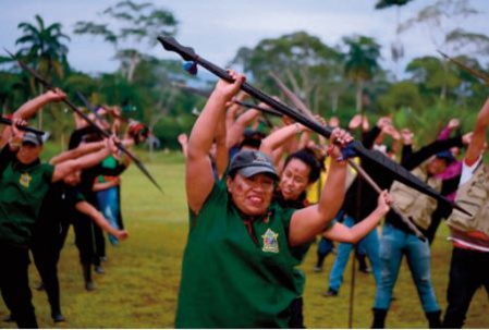Les gardes indigènes d'Equateur, protecteurs de la forêt amazonienne Les gardes indigènes d'Equateur, protecteurs de la forêt amazonienne
