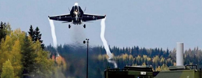 La Finlande coupe une nationale pour faire atterrir ses avions de chasse La Finlande coupe une nationale pour faire atterrir ses avions de chasse