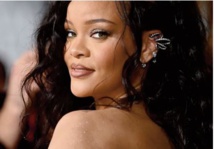 Rihanna fait son retour à la musique après 6 ans d'absence Rihanna fait son retour à la musique après 6 ans d'absence