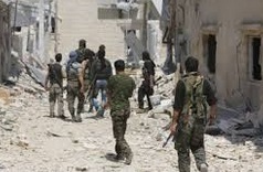 Le régime syrien intensifie ses raids sur Alep