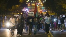 Regain de tension à Ferguson dans le Missouri après la mort du jeune Noir abattu par un policier Regain de tension à Ferguson dans le Missouri après la mort du jeune Noir abattu par un policier