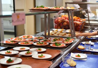 L'empreinte carbone s'invite à la cantine d'une université canadienne