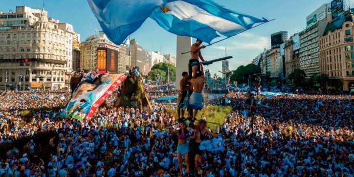 Ivres de joie et soulagés: Les Argentins par millions dans les rues