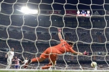 L'Atletico assomme le Real, le Barça s'échappe