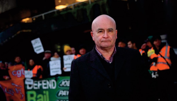 Mick Lynch: L'inébranlable syndicaliste qui tient tête au gouvernement britannique Mick Lynch: L'inébranlable syndicaliste qui tient tête au gouvernement britannique