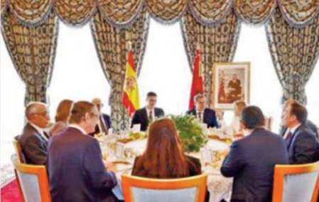 S.M le Roi offre un déjeuner en l'honneur du président du gouvernement espagnol et de la délégation l'accompagnant