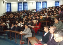 Bannir les fonctionnaires de l’université, une décision injuste ! Bannir les fonctionnaires de l’université, une décision injuste !
