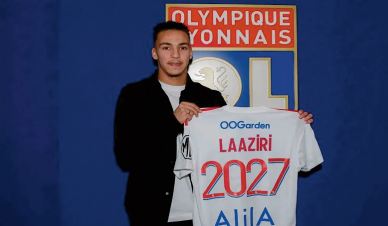 Le Marocain Achraf Laaziri prolonge avec Lyon jusqu 'en 2027 Le Marocain Achraf Laaziri prolonge avec Lyon jusqu 'en 2027
