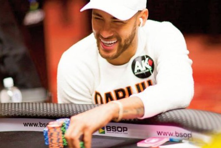 L’incroyable provocation de Neymar après le coup de gueule de Mbappé L’incroyable provocation de Neymar après le coup de gueule de Mbappé