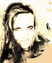 ​Farah Chaoui  expose ses œuvres  à  Marrakech