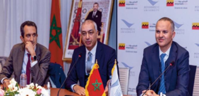 L’UM6P et Attijariwafa bank signent un partenariat en matière d’innovation et de développement technologique L’UM6P et Attijariwafa bank signent un partenariat en matière d’innovation et de développement technologique