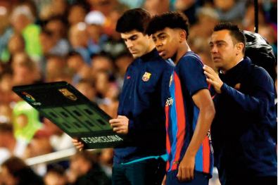 Lamine Yamal bat le record de précocité avec le Barça Lamine Yamal bat le record de précocité avec le Barça