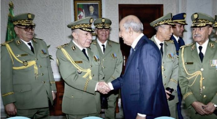 Il est inutile de jouer du clairon dans l'arrière train du chameau Il est inutile de jouer du clairon dans l'arrière train du chameau