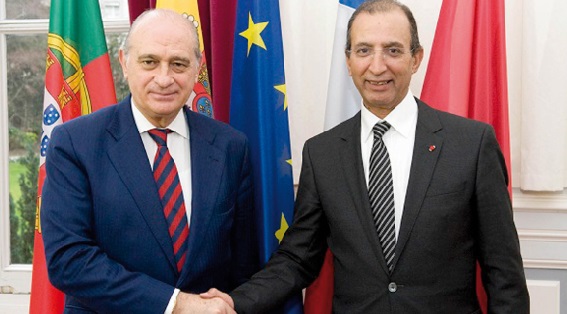 Jorge Fernández Díaz met Mohamed Hassad dans l’embarras Jorge Fernández Díaz met Mohamed Hassad dans l’embarras