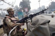Des tribunaux militaires pour les terroristes au Pakistan Des tribunaux militaires pour les terroristes au Pakistan