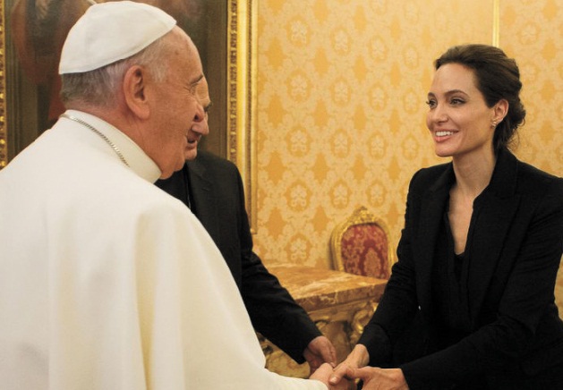 Jolie et le pape : la rencontre