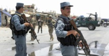 Un policier afghan tue son commandant et un responsable local Un policier afghan tue son commandant et un responsable local