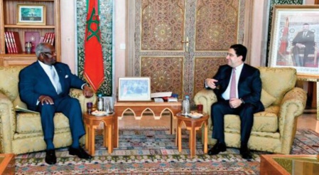 M. Bourita reçoit l'ancien président malawite, porteur d' un message du chef d’État du Malawi à SM le Roi M. Bourita reçoit l'ancien président malawite, porteur d' un message du chef d’État du Malawi à SM le Roi