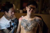 En Corée du Sud, les tatouages font fureur mais les tatoueurs sont hors la loi En Corée du Sud, les tatouages font fureur mais les tatoueurs sont hors la loi
