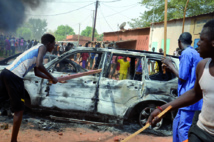 La colère contre Charlie Hebdo fait de nouveaux morts au Niger La colère contre Charlie Hebdo fait de nouveaux morts au Niger