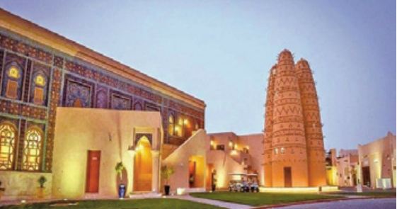 Le conteur marocain Abdelbar Souldi remporte le concours Katara de la nouvelle
Le conteur marocain Abdelbar Souldi remporte le concours Katara de la nouvelle