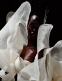 Place au raffinement avec le retour de la haute couture à Paris Place au raffinement avec le retour de la haute couture à Paris