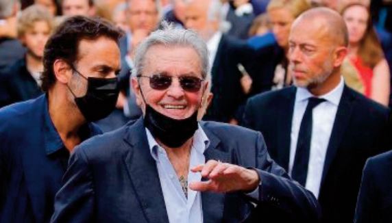 Alain Delon victime de harcèlement moral ? Alain Delon victime de harcèlement moral ?