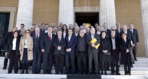 L'UE durcit le ton envers la Grèce L'UE durcit le ton envers la Grèce