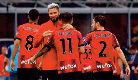 Pulisic et Giroud propulsent l'AC Milan en tête
