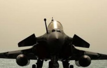 Paris engage son porte-avions dans les opérations contre l'EI en Irak Paris engage son porte-avions dans les opérations contre l'EI en Irak