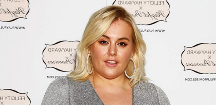 Felicity Hayward. L'influenceuse qui veut des rondeurs dans les défilés de mode Felicity Hayward. L'influenceuse qui veut des rondeurs dans les défilés de mode