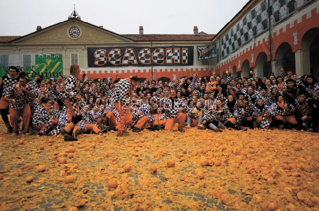 Les festivals à voir une fois dans sa vie : Bataille des Oranges (Italie) Les festivals à voir une fois dans sa vie : Bataille des Oranges (Italie)