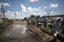 Au Ghana, du courant grâce à des tourniquets dans les cours de récréation Au Ghana, du courant grâce à des tourniquets dans les cours de récréation