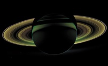 Découverte d'une activité hydrothermale sur une lune de Saturne Découverte d'une activité hydrothermale sur une lune de Saturne