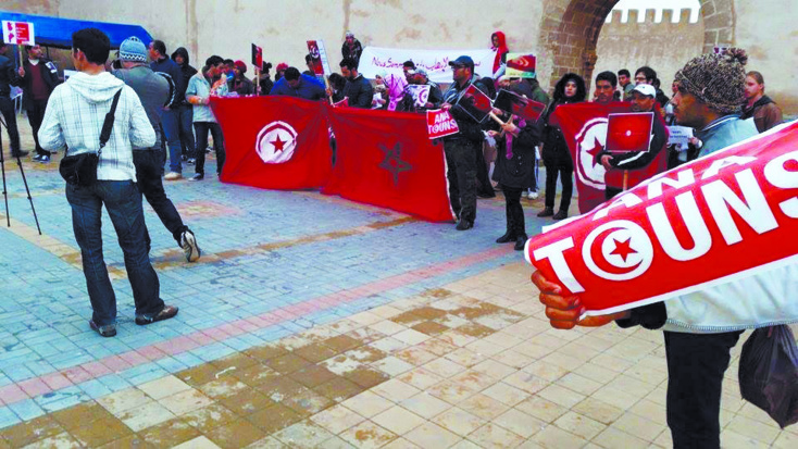 A Rabat, les Marocains manifestent leur solidarité devant l’ambassade de Tunisie A Rabat, les Marocains manifestent leur solidarité devant l’ambassade de Tunisie