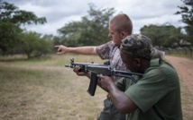 ​A l'école des rangers sud-africains, la lutte anti-braconnage s'apprend à la mitraillette