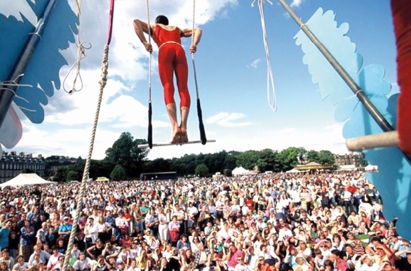 Les festivals à voir une fois dans sa vie : Festival Fringe d’Edimbourg (Ecosse) Les festivals à voir une fois dans sa vie : Festival Fringe d’Edimbourg (Ecosse)