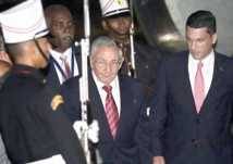 Barack Obama et Raul Castro face à face pour la postérité au Panama Barack Obama et Raul Castro face à face pour la postérité au Panama