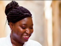 Aïcha N'Doye. La chirurgienne qui apaise ses patientes en chantant Aïcha N'Doye. La chirurgienne qui apaise ses patientes en chantant