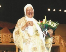 De nombreux artistes ont accompagné l’actrice Fatima Benmeziane à sa dernière demeure De nombreux artistes ont accompagné l’actrice Fatima Benmeziane à sa dernière demeure